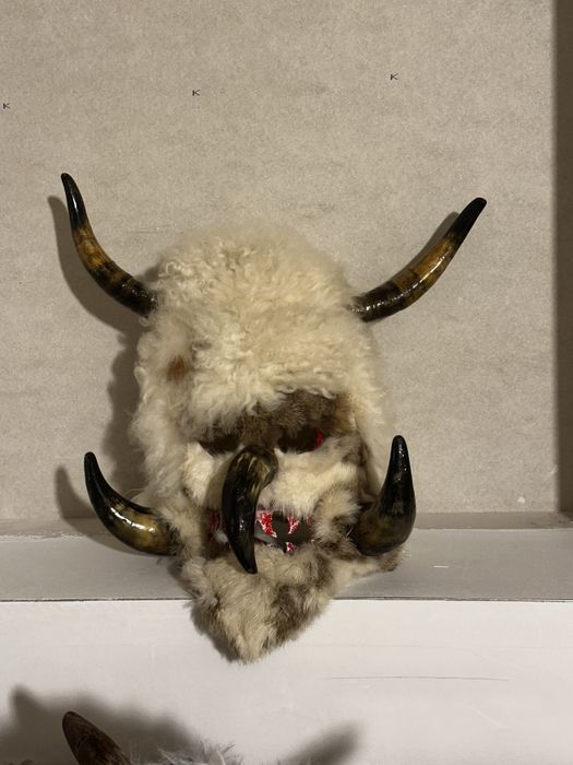 Кукерски маски за сурва