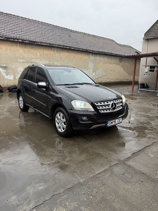 Vand Mercedes ML 350 an fabr 2010