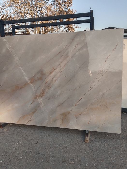 Mramir toshlar bor Eron travertine Onix turli xil turdagi toshlar bor