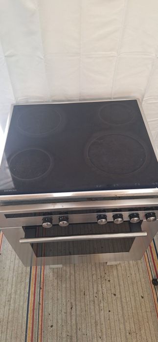 Фурна за вграждане Siemens