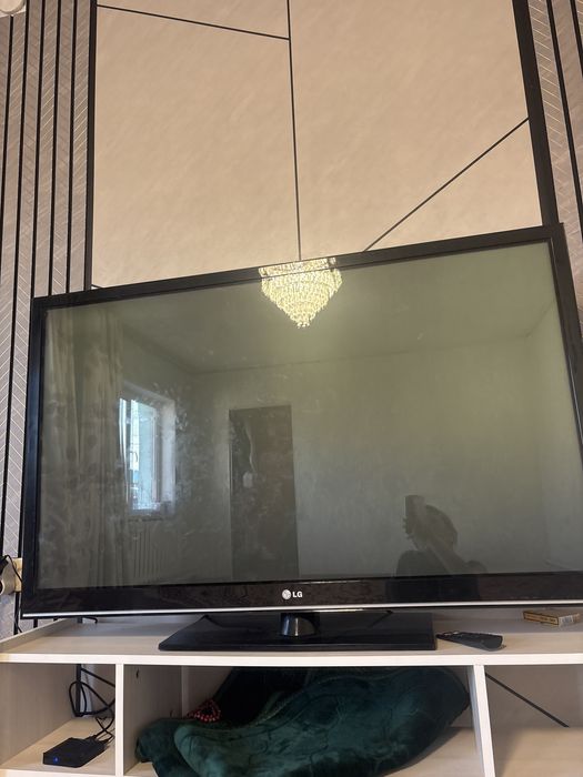 Продам плазменный телевизор LG
