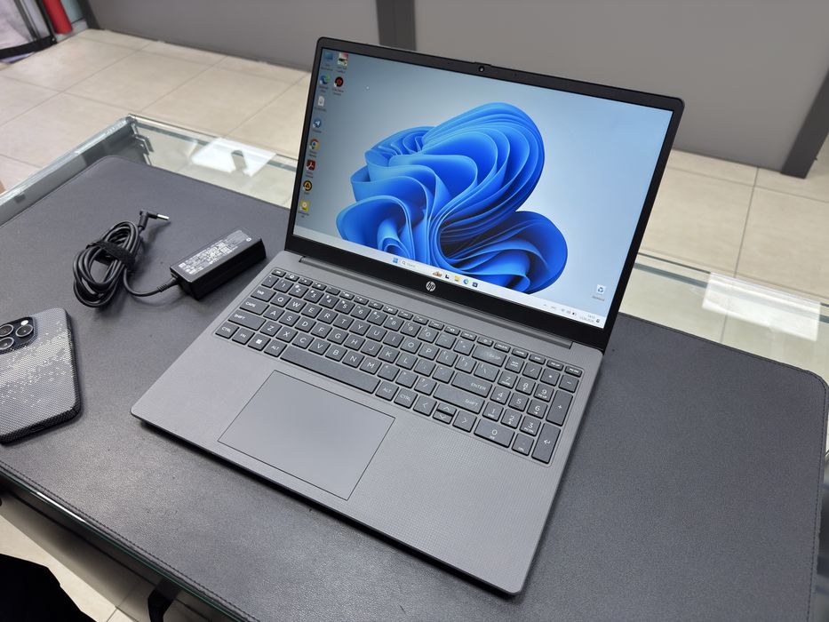 Hp G10 250 4-Kun ishlagan Ryzen 7 7730U Ozu-16gb Ssd-512gb iPS ideal