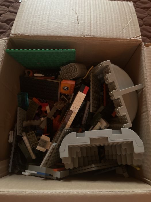 Продам лего конструктор коробка