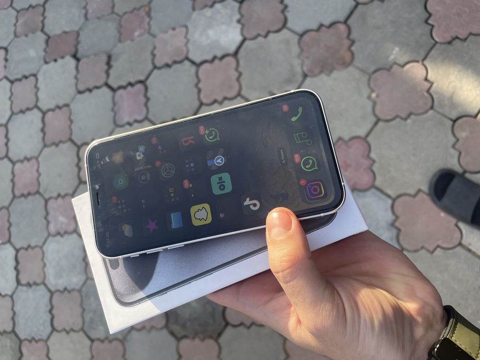 Продам айфон XR 128Gb в корпусе 15 Pro