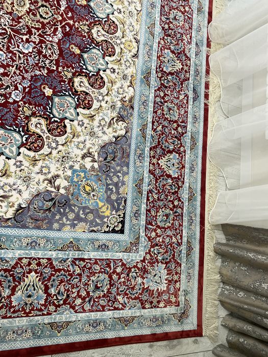 Иранский шелковый ковёр