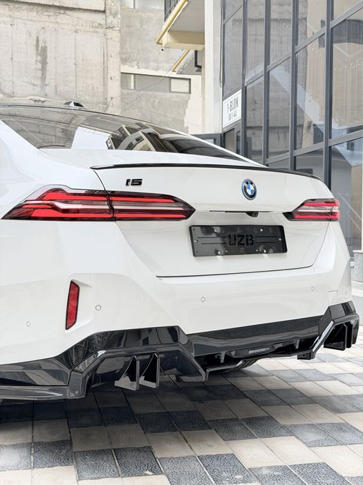 Bmw i5 restaling bosh to'lov 19500$ bir kunda olib keting