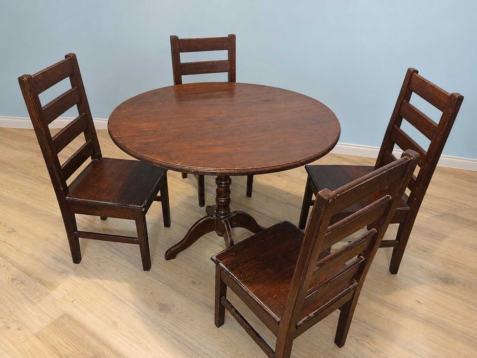 Rustic Round Dining Set in a Minimal Room
