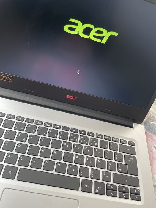 Leptop acer aspir nou nouti 2025