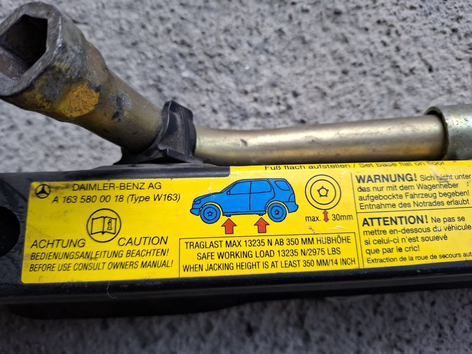 Оригинален Крик за W163