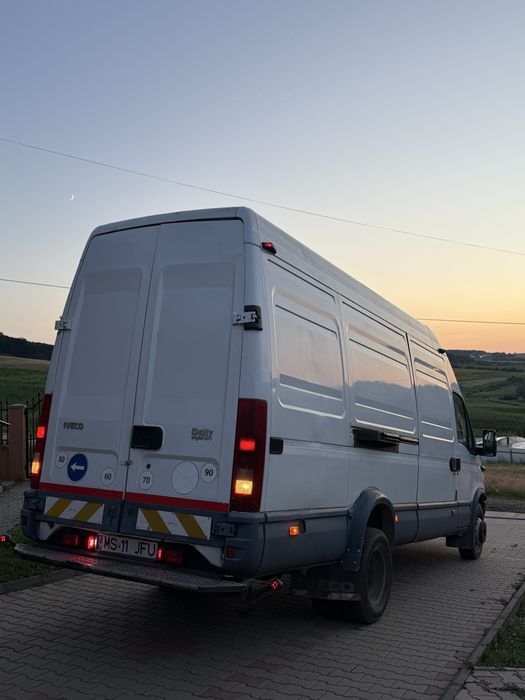 IVECO DAILY//35C15V//2004//3.5 t//Motor 2.8//150 cp