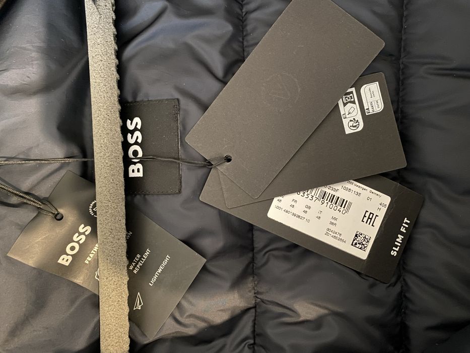 Boss куртка  (пуховик)
