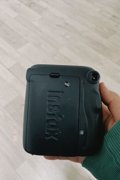 Фотоаппарат instax mini 11