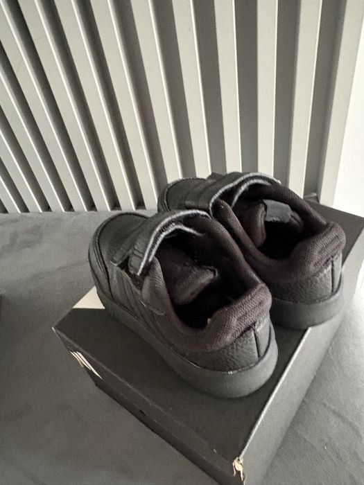 Adidasi adidas 25