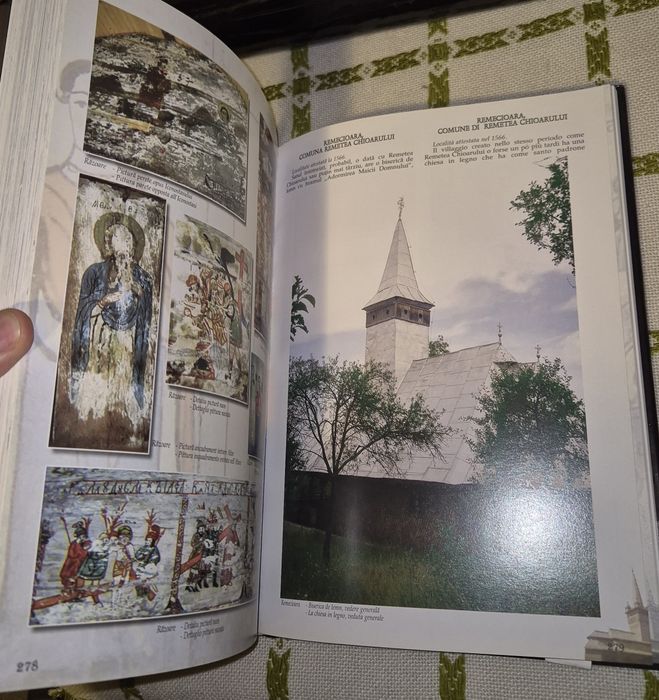 Carte Album format mare Biserici de lemn din Maramureș