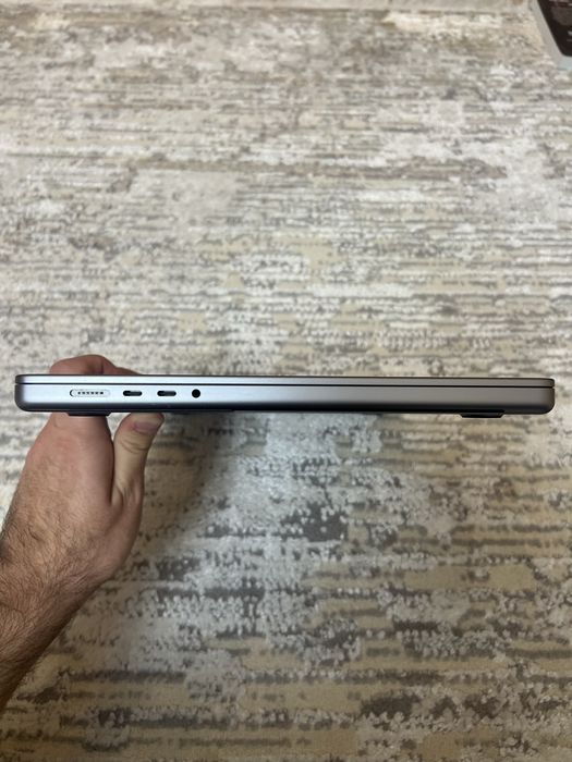 MacBook M1 Pro 16 дюймов
