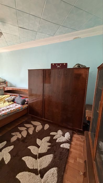 Отдам даром старинную мебель