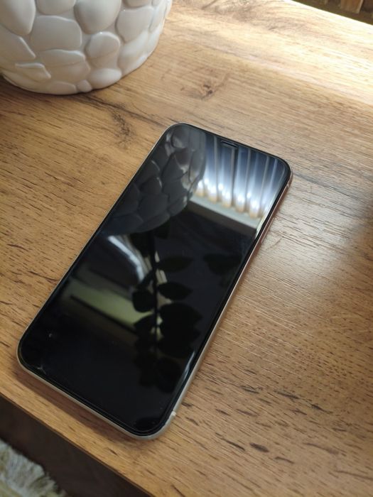 iPhone 11 Белый цвет (128 GB)