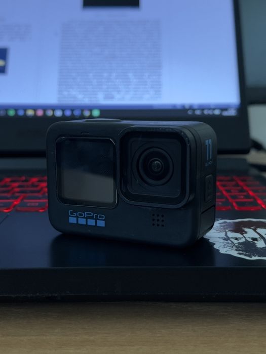GoPro Hero 11 Black + комплект креплений | Оригинальный кейс