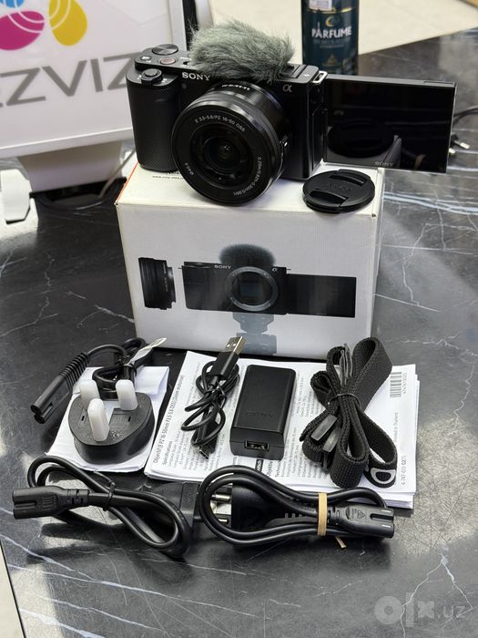 Sony ZV-E10 4K 16-50mm OSS mobilograflar uchun yengide