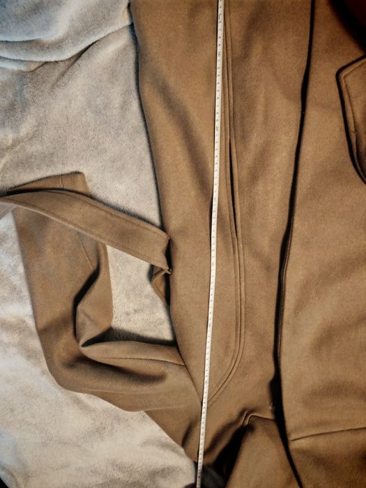 Дамско палто Л размер в бежов цвят