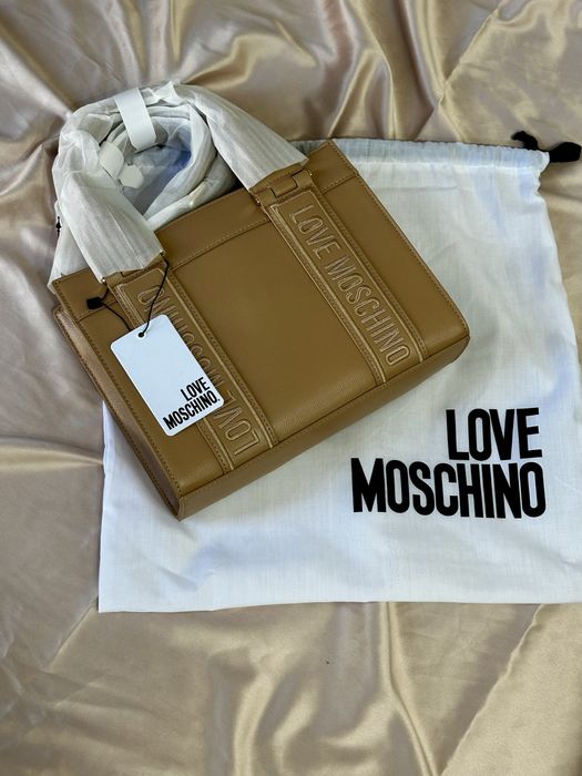 Чанта Love Moschino Уникален Модел Цвят Бисквита Голяма Чанта Дълга и Къса Дръжка