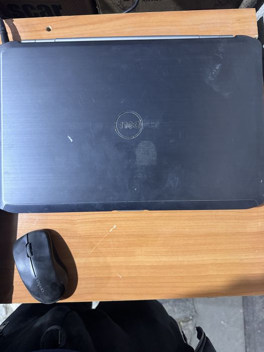 Dell noutbook 8/256gb