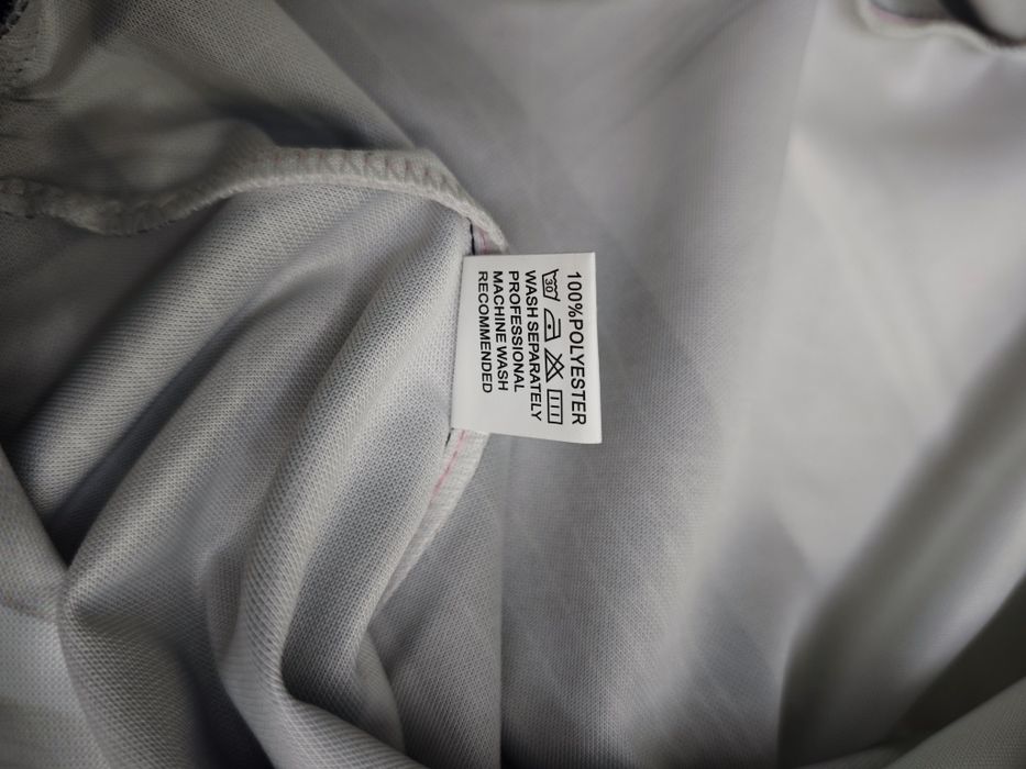 Trening modern bărbătesc mărimea M, nepurtat, potrivit pentru 178 cm