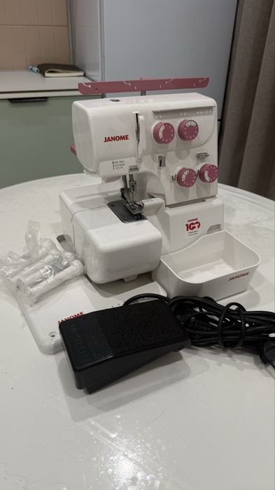 Оверлок Janome 792PG