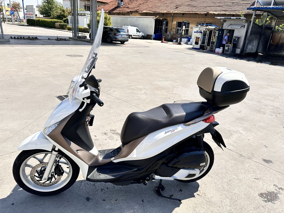 Продавам Piaggio Medley 125
