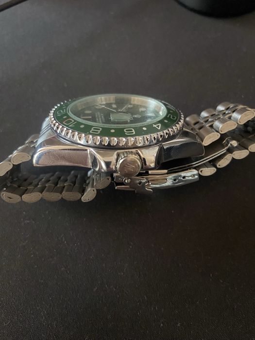 Часовник Rolex Oyster