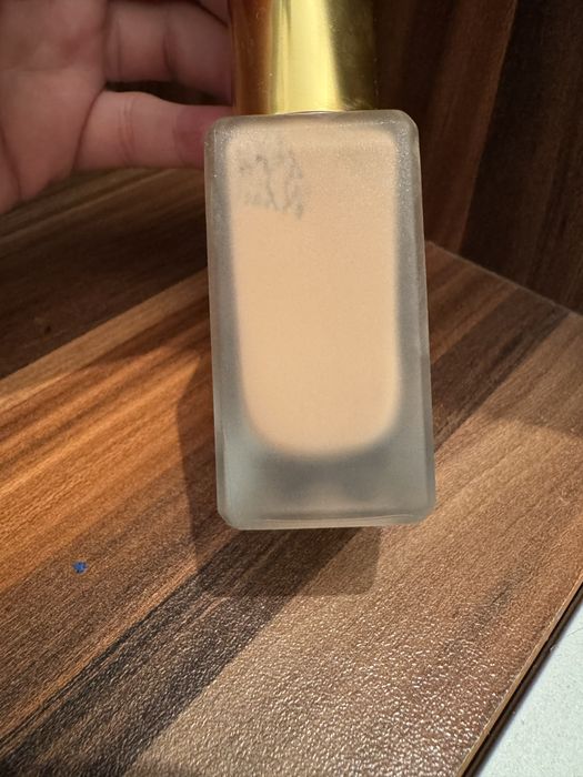 Козметика,пудра,червила,фон дю тен