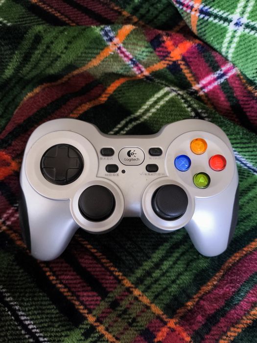 Джойстик logitech