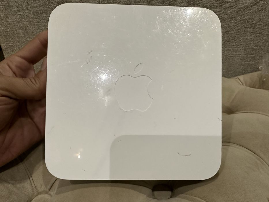 * Apple AirPort Extreme Base Station 2-х диапазонный WiFi роутер