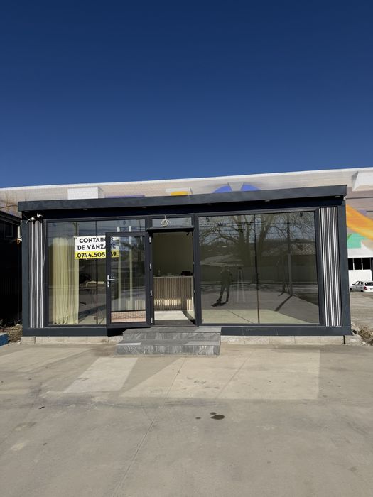 Container 7.00 x 4.80 H 2.40 cu vitrina sticla