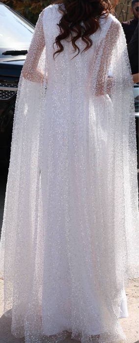 Продам платья для свадьбы и свадебное платье