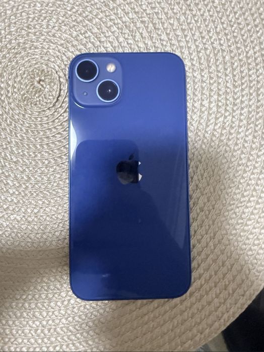 Vând iPhone 13 în stare perfecta