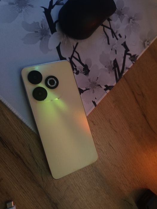 Продам Infinix Smart 8