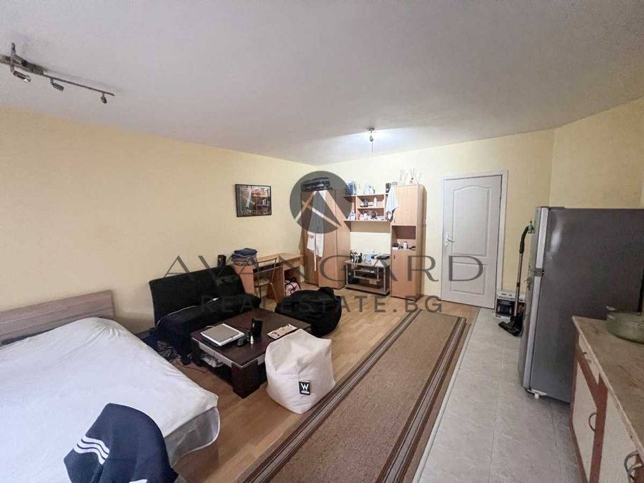 Продава се Едностаен апартамент в Пловдив, Кършияка - 40 кв.м за 1211 €/кв.м - Снимка #1