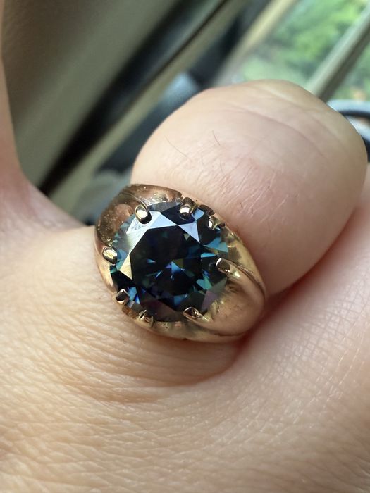 Inel din aur de 18k cu diamant lab grown