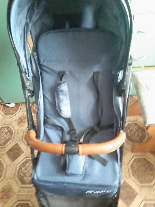 Коляска прогулочная