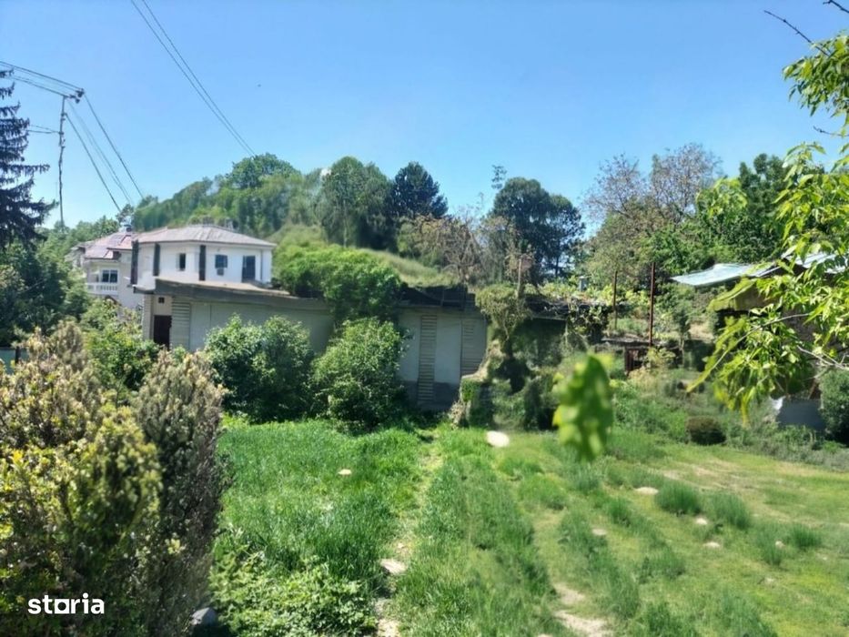 Casa batraneasca +teren 890 mp,in Copou,zona exclusivista