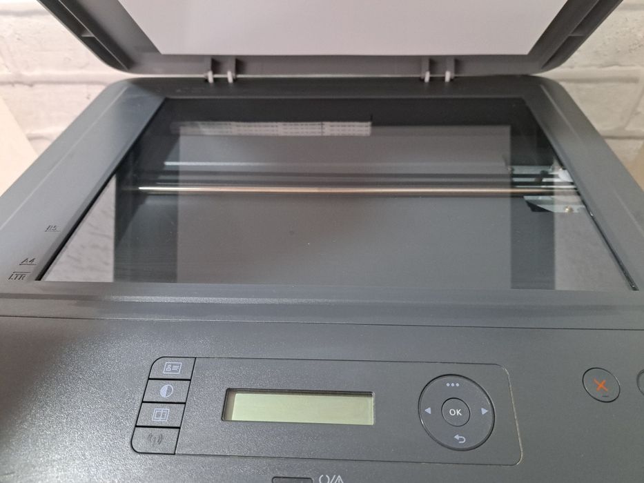 Продам МФУ принтер HP Laser MFP 135wr
