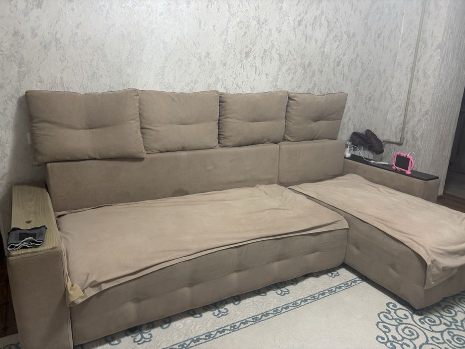 Г-образный диван