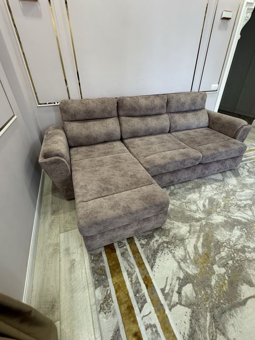 Срочно продам диван