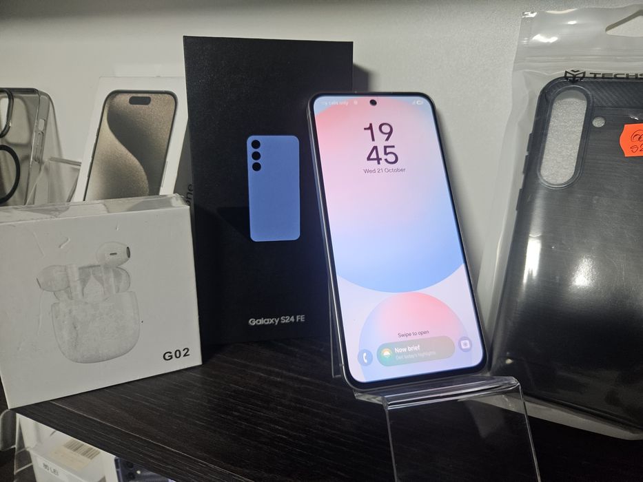 Magazin ca nou impecabil Samsung S24 FE 128GB 8GB  1an garantie casti wireless Husa si Folie Cadou
