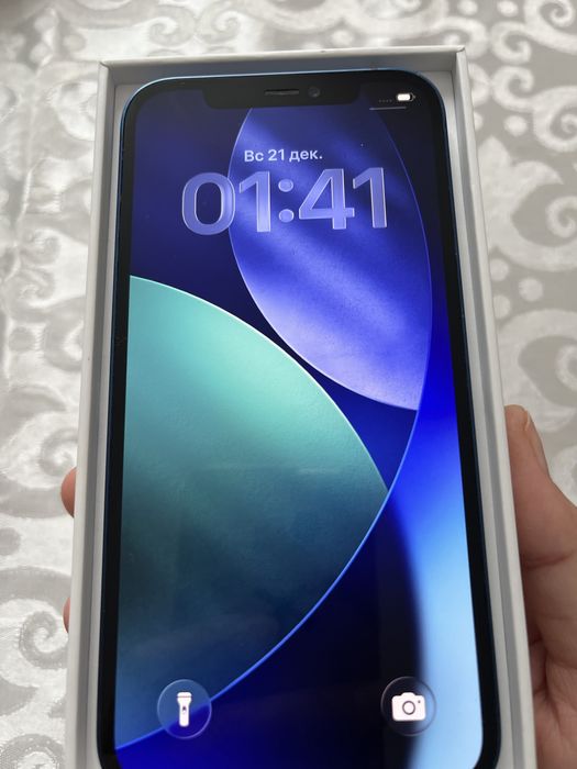 Айфон 12 сатылады