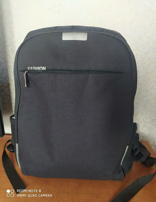 Продам рюкзаки б/у