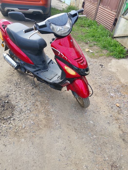 Продам скутер Racer