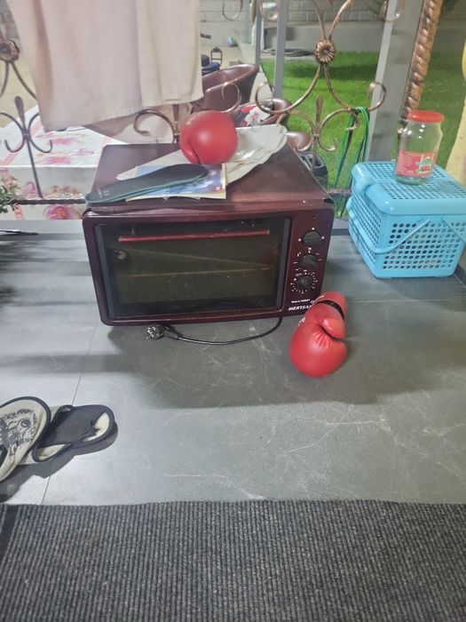 Духовка продать срочно