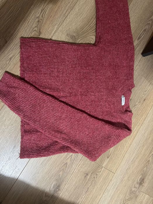 Дамски плетен пуловер